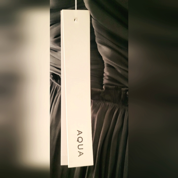 Bloomingdale’s Aqua Strappy Ruched Midi Dress in Black. Size XL. - Picture 3 of 4